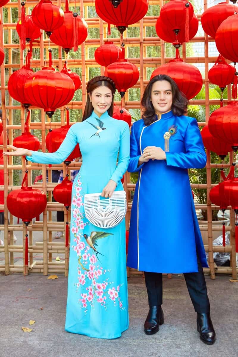 Hoa hậu Doanh nhân Đào Ái Nhi khoe nhan sắc cực phẩm với áo dài - ảnh 1
